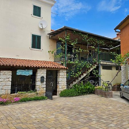 Apartments La Pergola Ровінь Екстер'єр фото