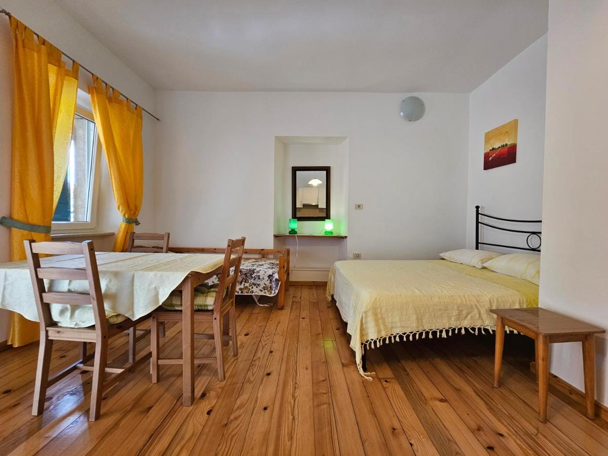 Apartments La Pergola Ровінь Екстер'єр фото
