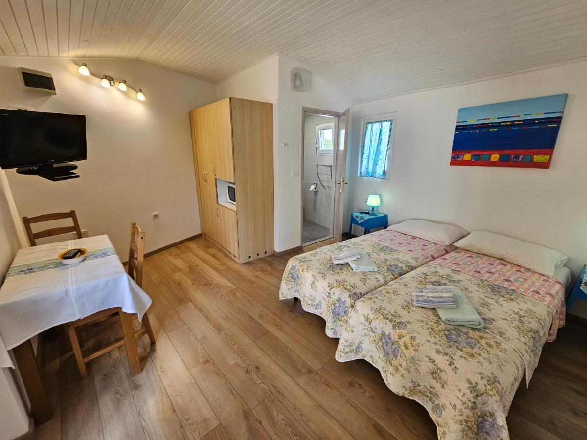 Apartments La Pergola Ровінь Екстер'єр фото