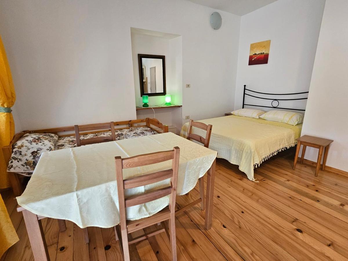 Apartments La Pergola Ровінь Екстер'єр фото