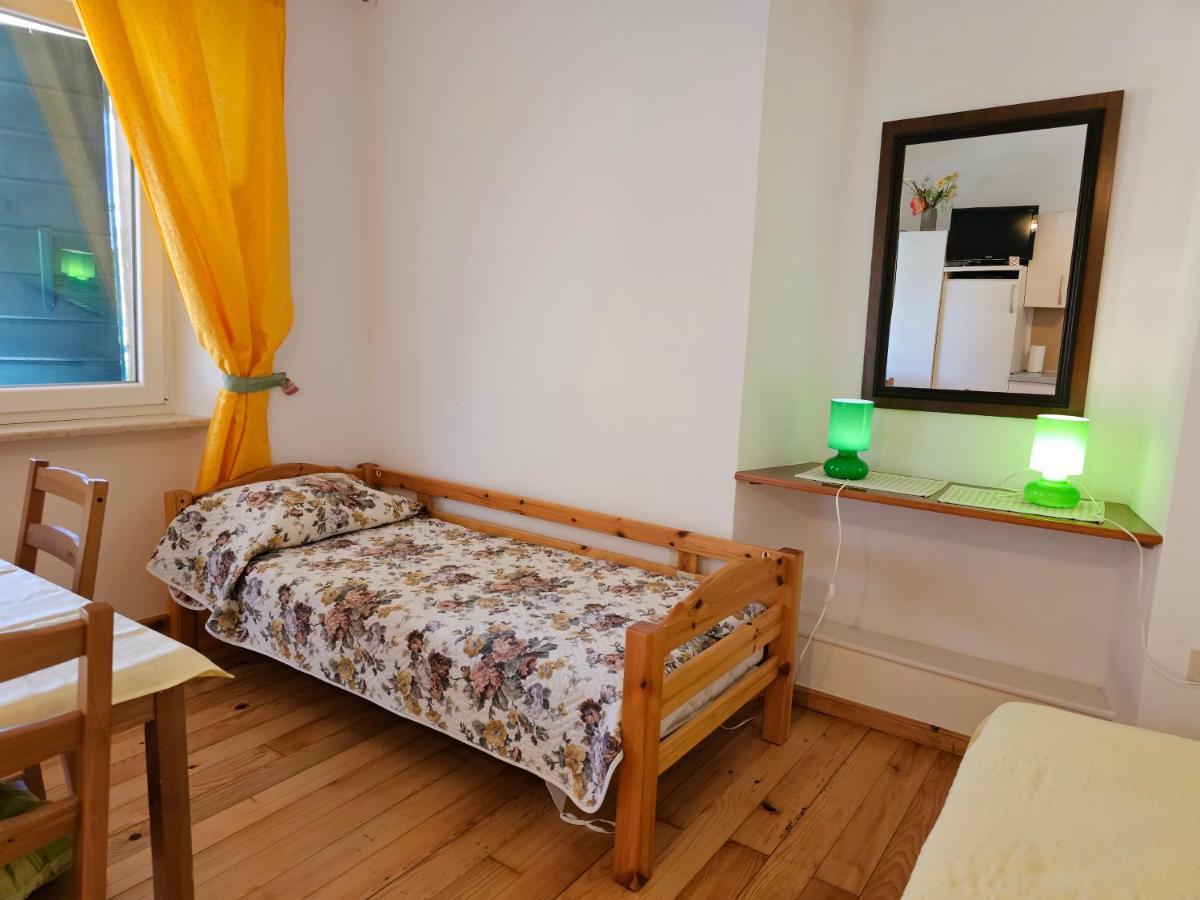 Apartments La Pergola Ровінь Екстер'єр фото
