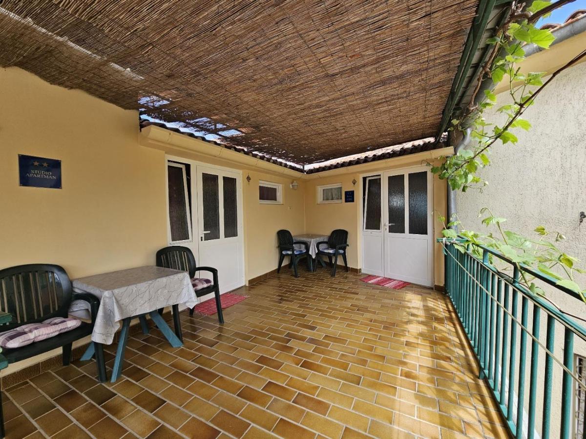 Apartments La Pergola Ровінь Екстер'єр фото