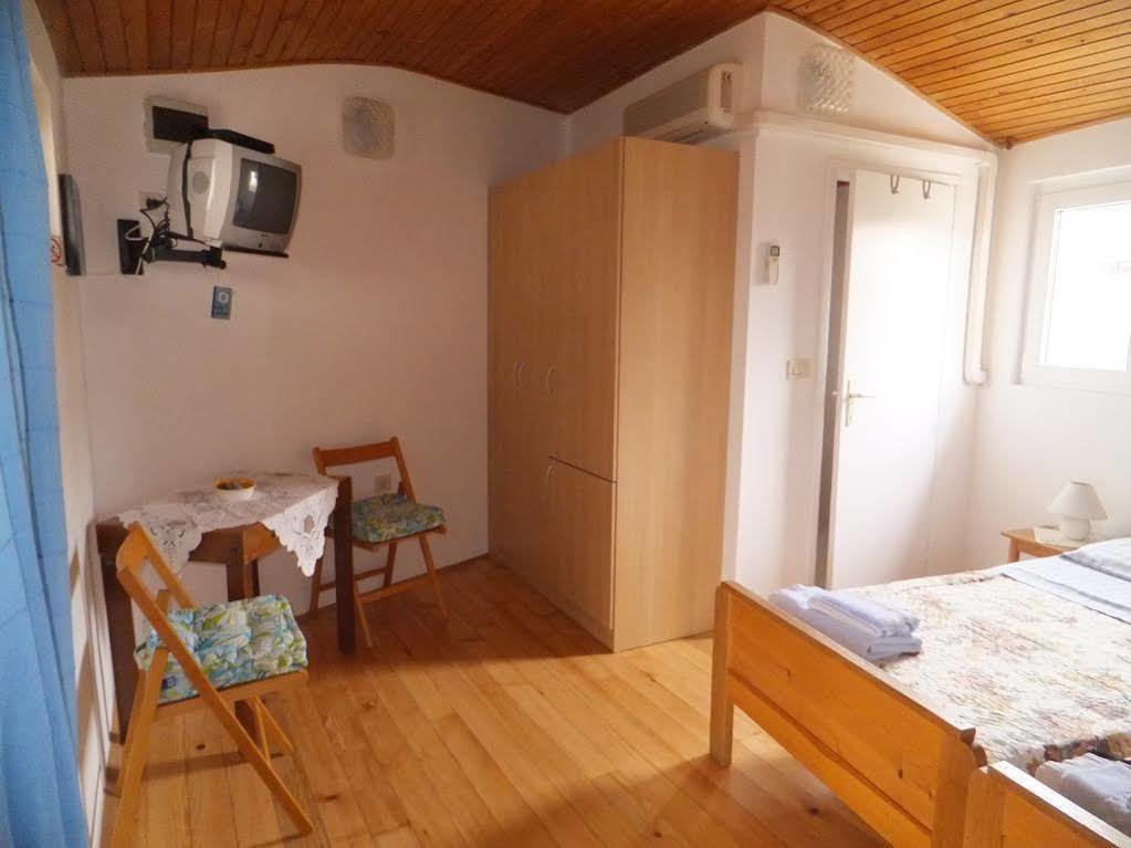 Apartments La Pergola Ровінь Екстер'єр фото